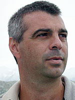 Joan Simon 